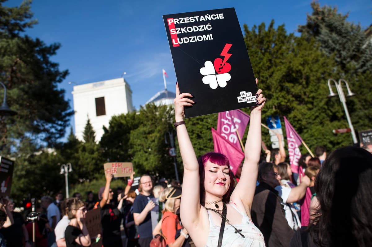 Pro-potratový protest v Poľsku. Foto: Attila Husejnow / Zuma Press / Profimedia