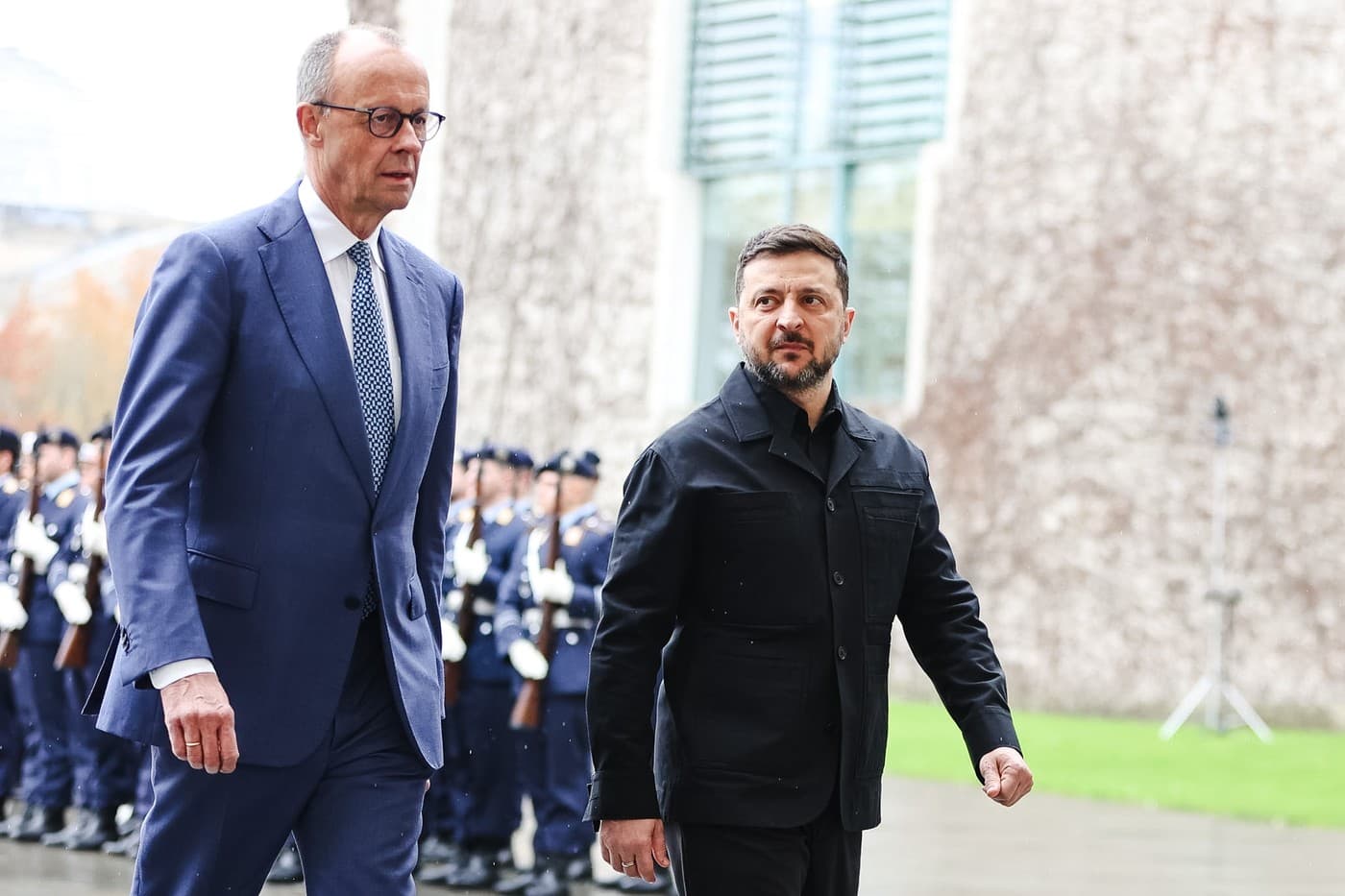 Friedrich Merz a Volodymyr Zelenskyj. Foto: Christian Marquardt/NurPhoto / Shutterstock Editorial / Profimedia