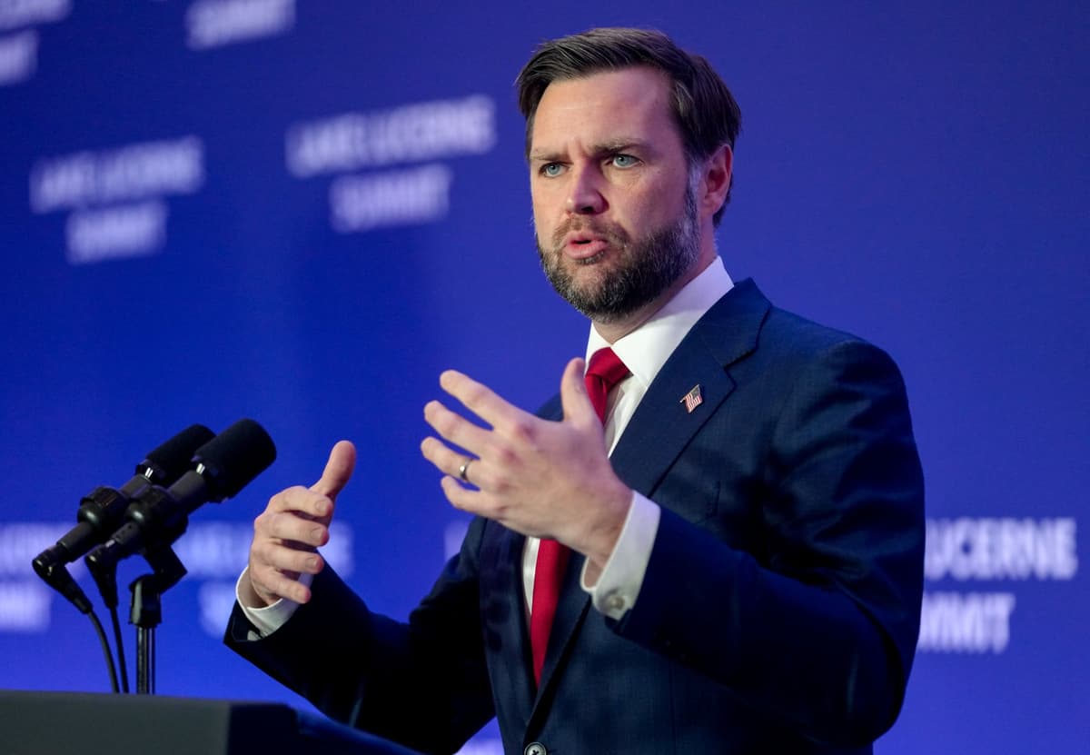 JD Vance počas iránsko-amerických rokovaní vo švajčiarskom Bürgenstocku v pondelok 22. júna 2026. Foto: TASR/AP