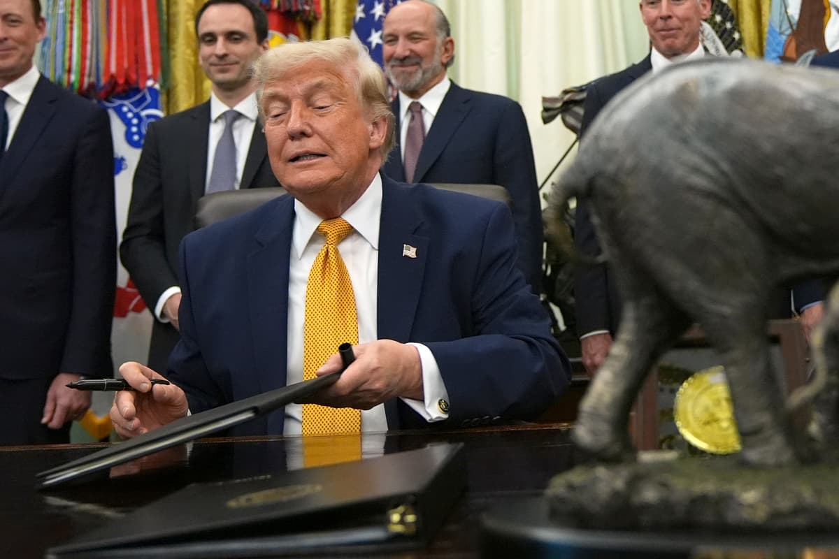 Trump450627.jpg