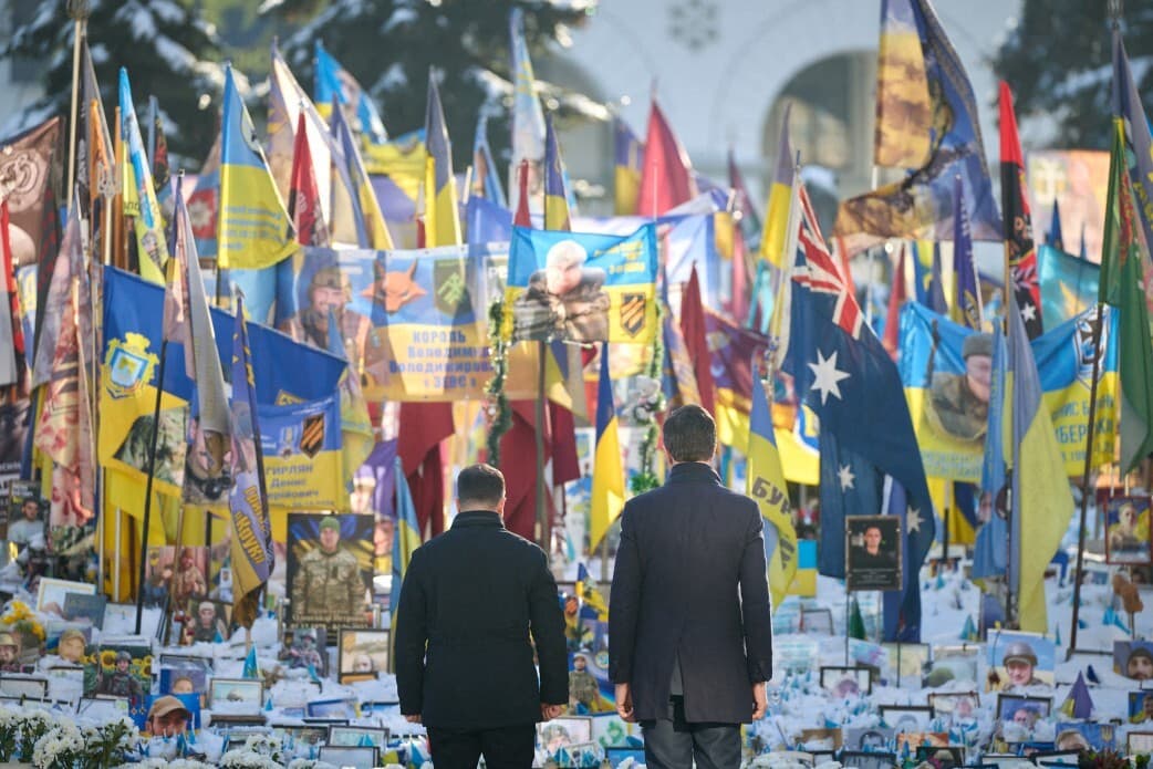 Volodymyr Zelenskyj a Mark Rutte si v Kyjeve uctili pamiatku padlých ukrajinských vojakov – 3. februára 2026. Foto: AA/ABACA / Abaca Press / Profimedia