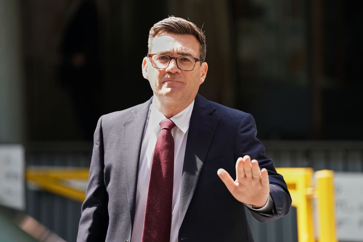 Andy Burnham prichádza na mimoriadny zjazd Labouristickej strany v Londýne, v piatok 17. júla 2026. Foto: TASR/AP