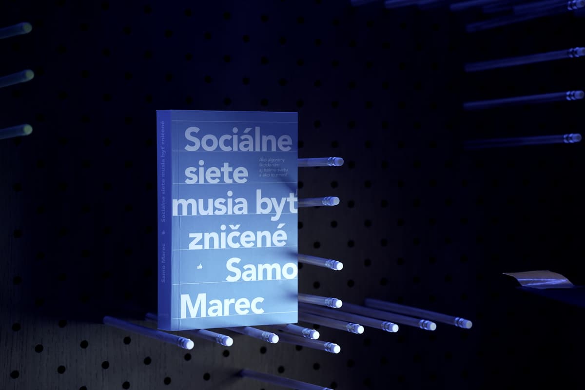 Kniha Sama Marca Sociálne siete musia byť zničené. Foto: Vladislav Varga/Marker.sk