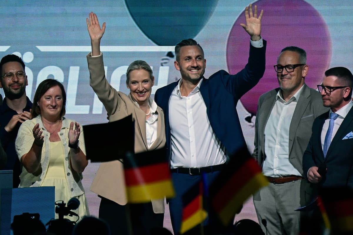 Šéfka AfD Alice Weidelová a líder kandidátky strany v Sasku-Anhaltsku Ulrich Siegmund. Foto: John MACDOUGALL / AFP / Profimedia