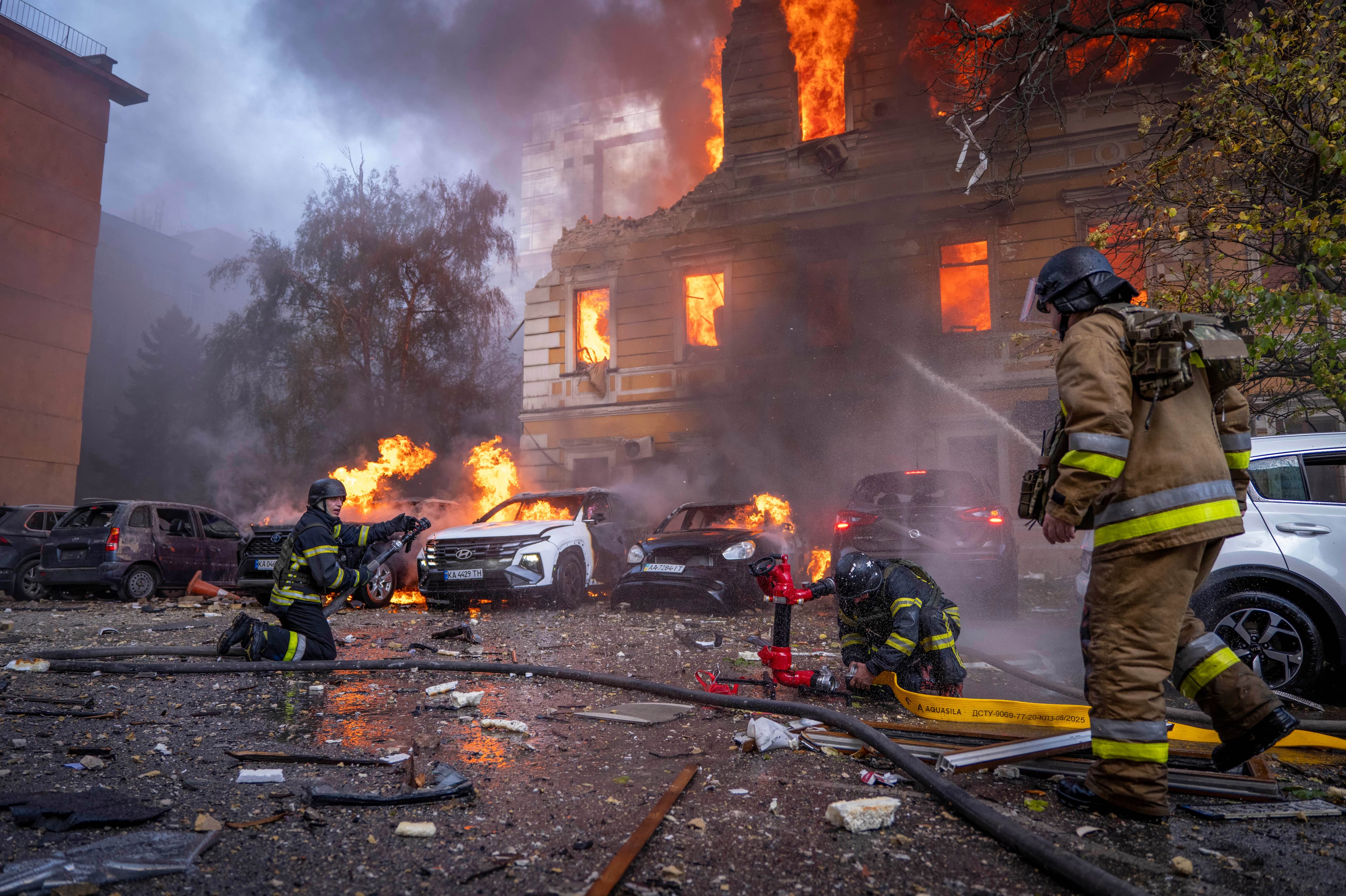 Horiaca Národná akadémia vied v Kyjeve. Foto: TASR/AP